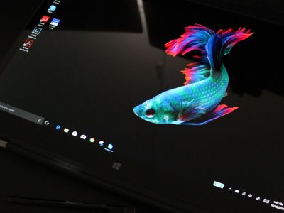 Lenovo   OLED-  Intel Core Ultra 7