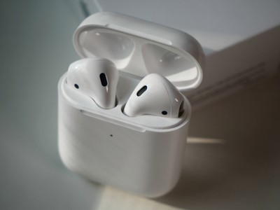  AirPods   Apple    []