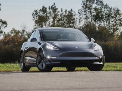   ,    Tesla Model 3 []