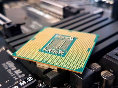  Intel Core i5-1250P   Core i9-9900  Geekbench