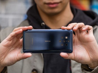  Nokia 9 PureView     