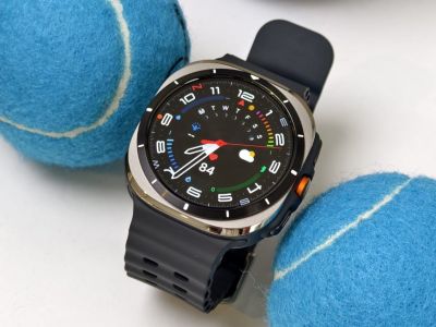    AI-.    Samsung Galaxy Watch Ultra