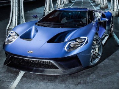   Ford GT     Gorilla Glass