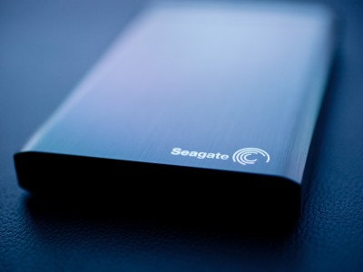 Seagate     Wireless Plus