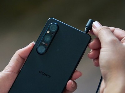  Sony Xperia 1 V:     