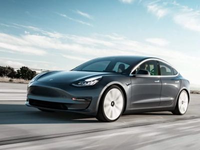 Tesla Model 3   600    []