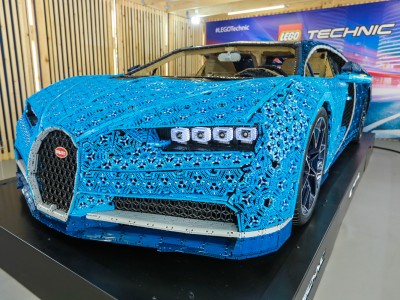  Bugatti Chiron  LEGO   