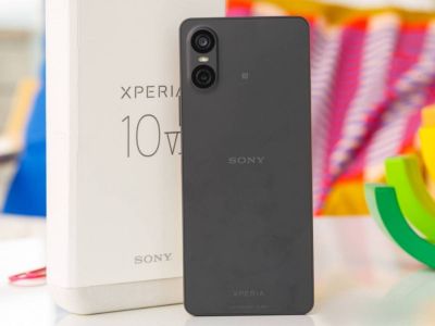    .   Sony Xperia 10 VI