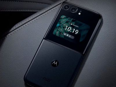 Motorola Razr 40 Ultra     []