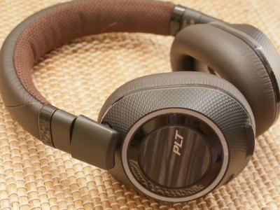  Plantronics BackBeat Pro 2      