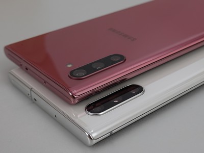 Samsung Galaxy Note10   iPhone XS   