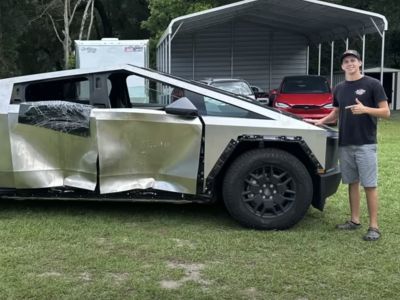 Tesla Cybertruck      []